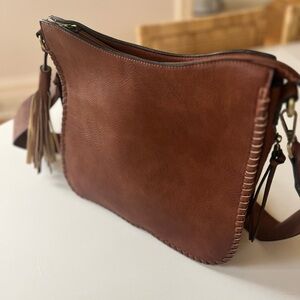 Jen and Co NWOT Saddle Bag